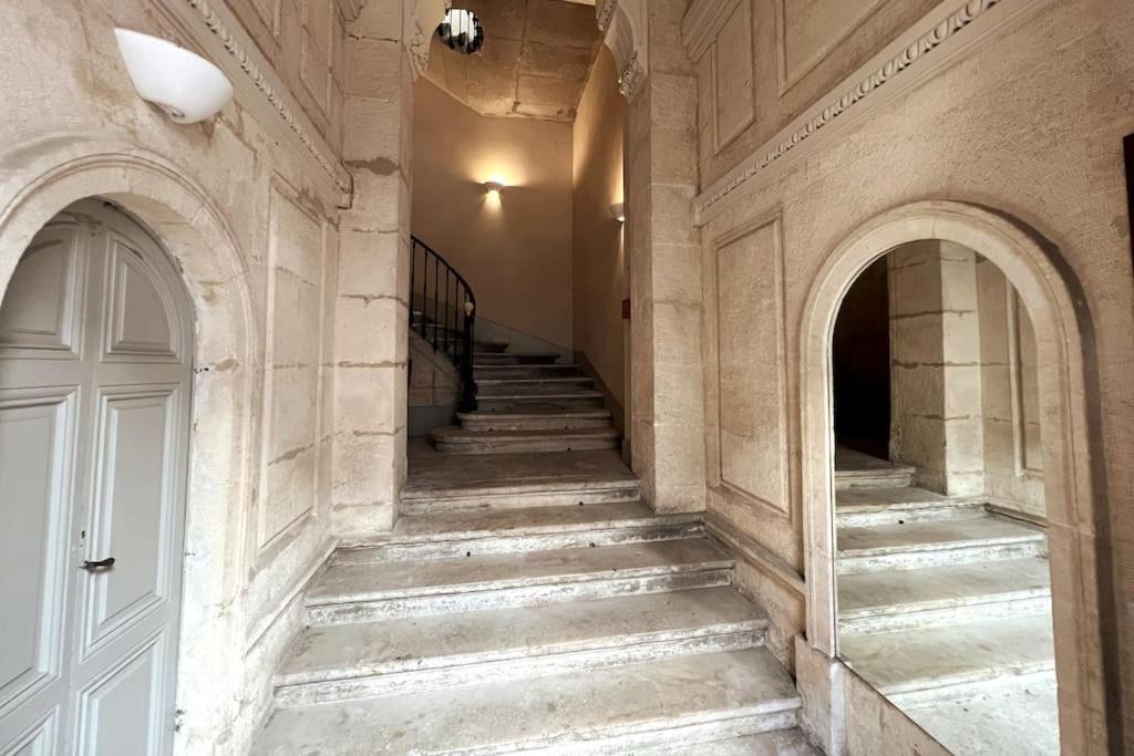 Le Vieux Sextier - Ac Clim - Lumineux - Wifi - Hypercentre Apartment Avignon Exterior photo